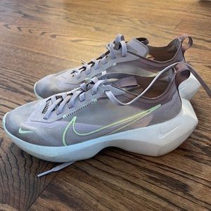 Nike Vista Lite - Sz 7